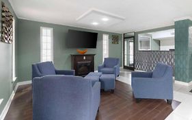 Quality Inn Memphis 2*